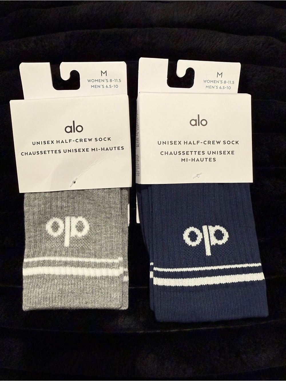 ALO Yoga Unisex Half-Crew Socks in Gray and Navy - Pair
